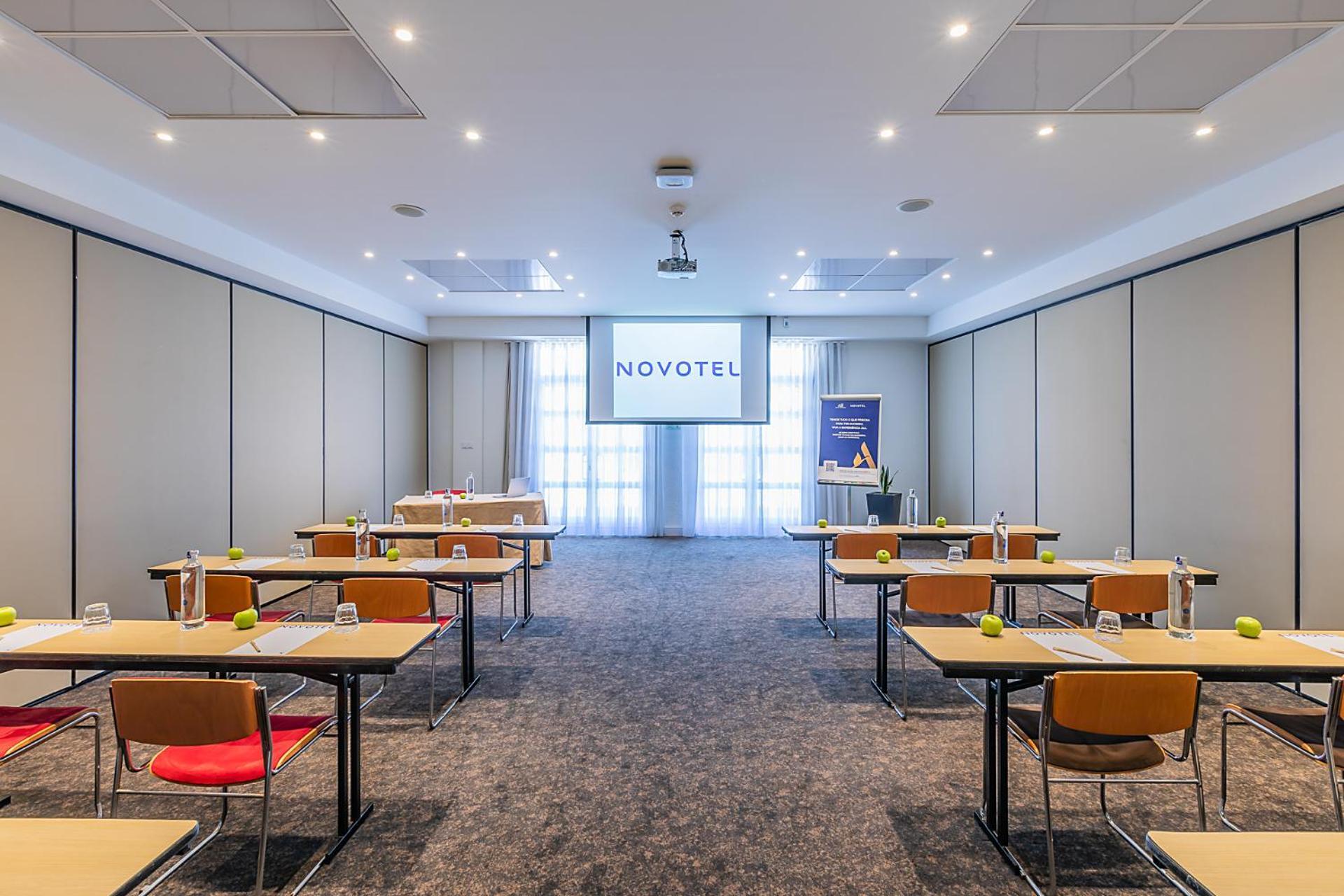 Novotel Setúbal Eksteriør billede