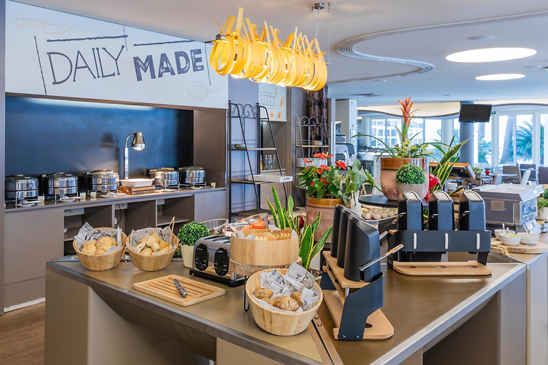 Novotel Setúbal Eksteriør billede