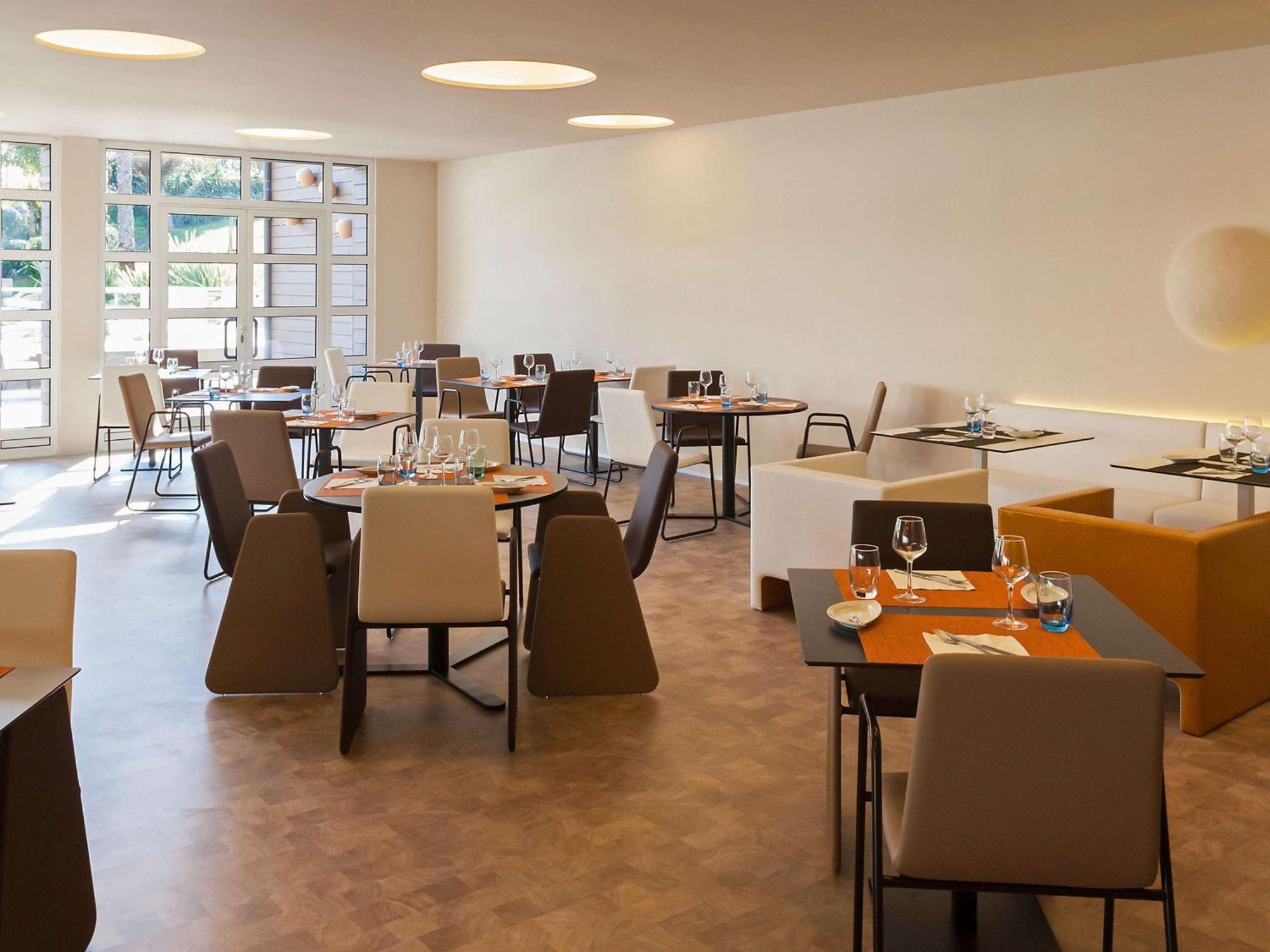 Novotel Setúbal Eksteriør billede