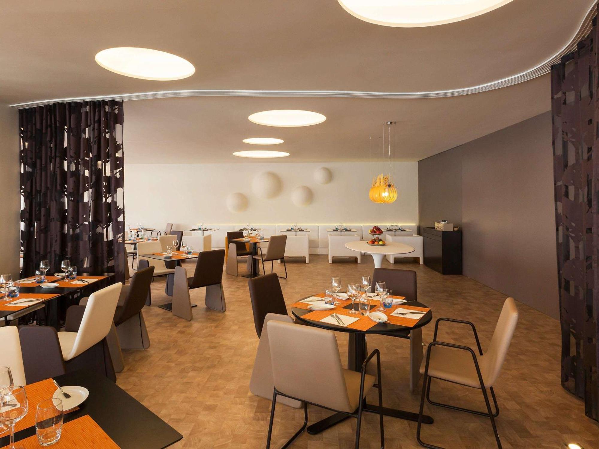 Novotel Setúbal Eksteriør billede